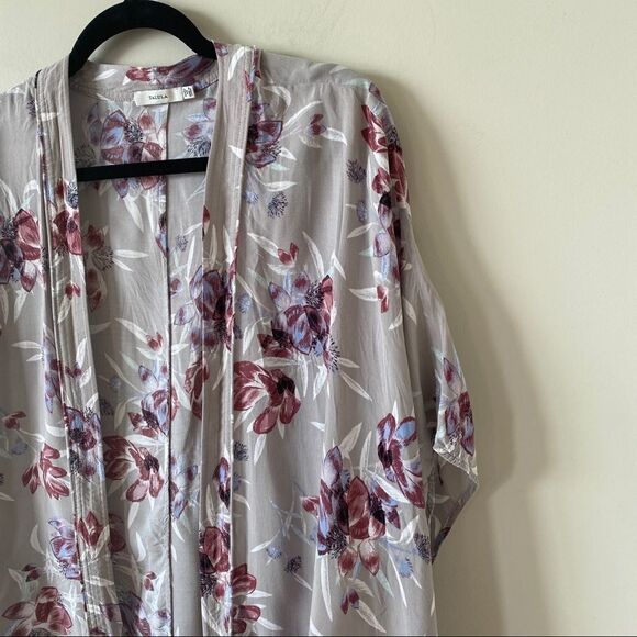 ARITIZA “Talula” Cosmia Floral Kimono - Picture 4 of 7